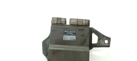 Toyota Avensis Verso Fuel injection control unit/module 8987120030 1310001041