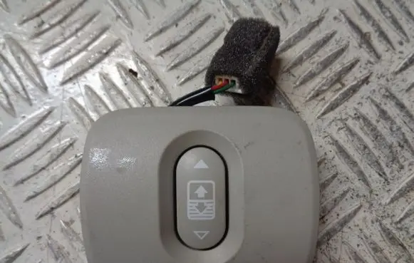 Nissan Qashqai Sunroof switch 