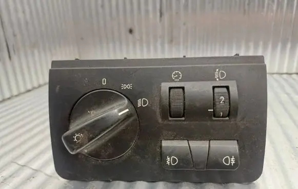 BMW X5 E53 Light switch 8372204 037045050 001956