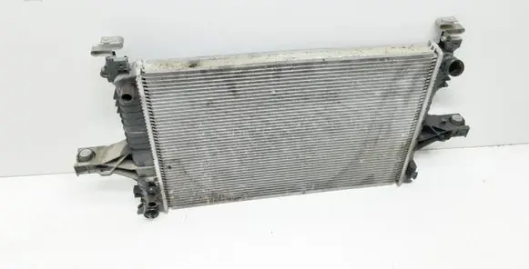 Volvo V70 Coolant radiator 30681491