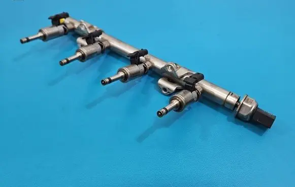 Volkswagen Golf VII Fuel injector 0261500374 IMPRK1565763