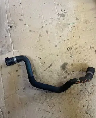 BMW 7 G11 G12 Engine coolant pipe/hose 17128572908