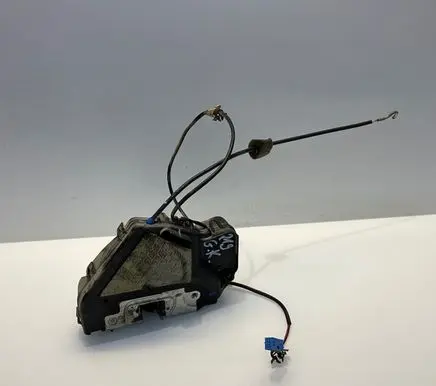 Mercedes-Benz CLS C219 Rear door lock 2197300135 A2197300135