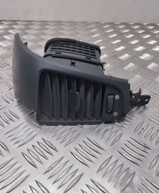 KIA Sorento Dash center air vent grill 974403E500