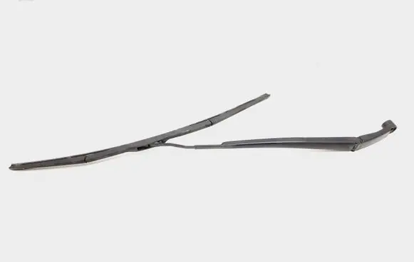Toyota RAV 4 (XA40) Windshield/front glass wiper blade 