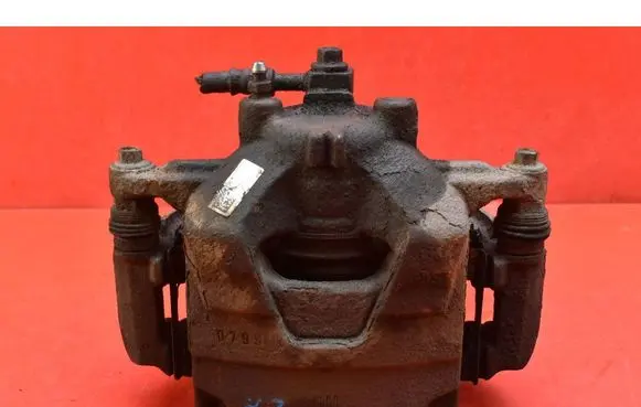 Opel Zafira C Front brake caliper 