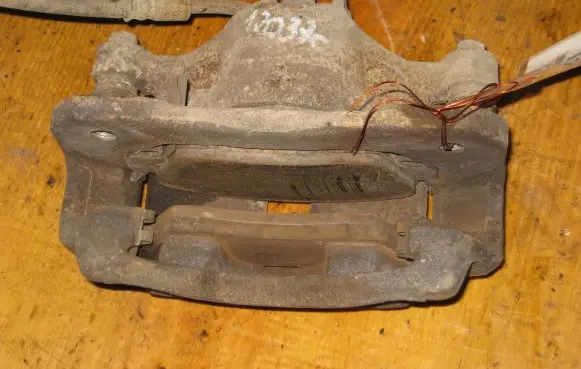 Honda Civic Front brake caliper