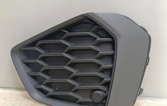 Audi A3 8Y Front bumper lower grill 8Y0807682B 969984
