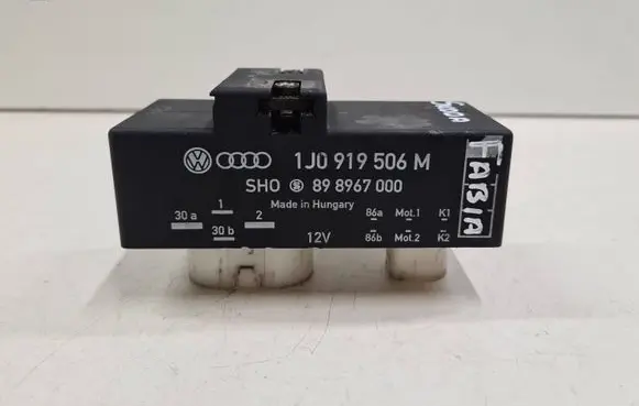 Skoda Fabia Mk2 (5J) Coolant fan relay 1J0919506M 898967000