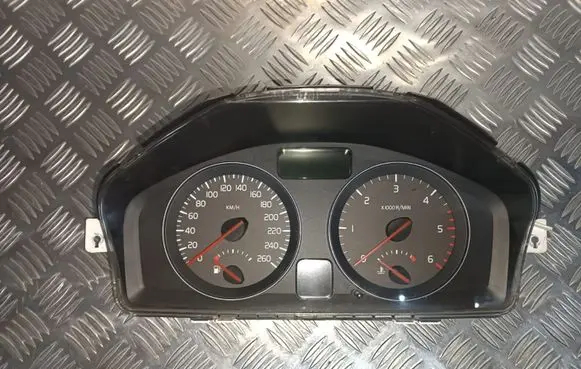 Volvo V50 Speedometer (instrument cluster) 30765310 36000197 0049883