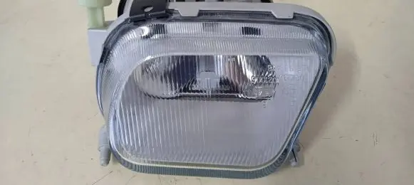 Mercedes-Benz E W211 Front fog light 0305050001
