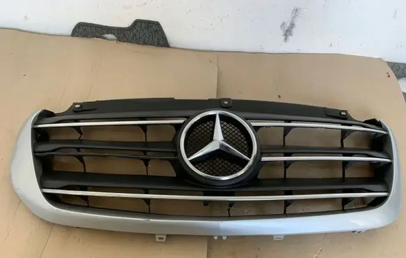 Mercedes-Benz Sprinter W907 W910 Front bumper upper radiator grill