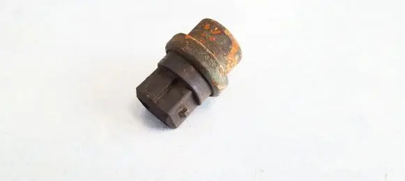 Coolant temperature sensor