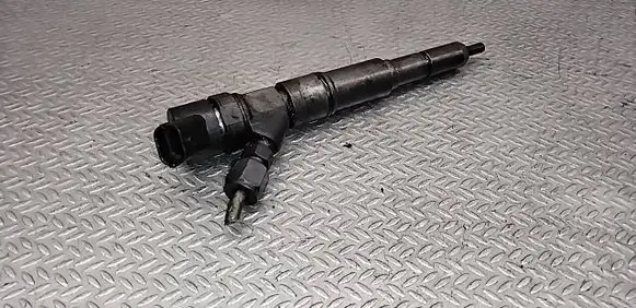 BMW 5 E39 Fuel injector 0445110047 7785984