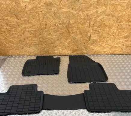 Volvo XC40 Car floor mat set 32357809