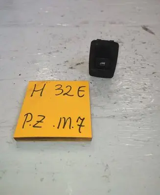 BMW X3 E83 Electric window control switch 89745646