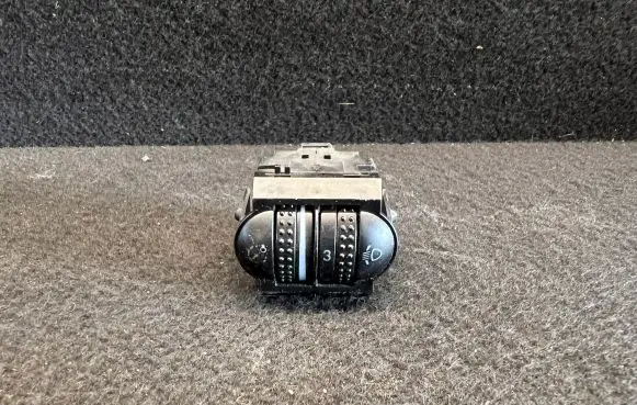 Volkswagen PASSAT B5.5 Headlight level height control switch 3B0941333C