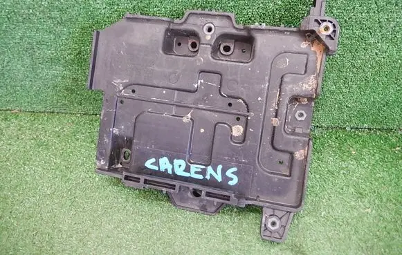KIA Carens III Battery tray 