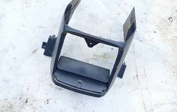 Toyota Avensis Verso Center console 5881044090