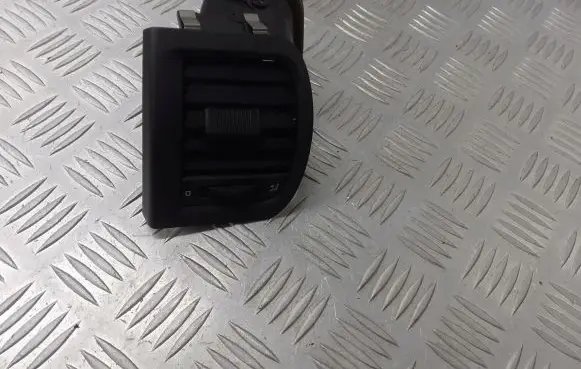 Skoda Fabia Mk2 (5J) Dashboard side air vent grill/cover trim 5J0819701