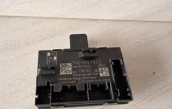 Seat Alhambra (Mk2) Door control unit/module 7N0959793G