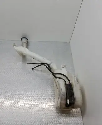 Windshield washer fluid reservoir/tank