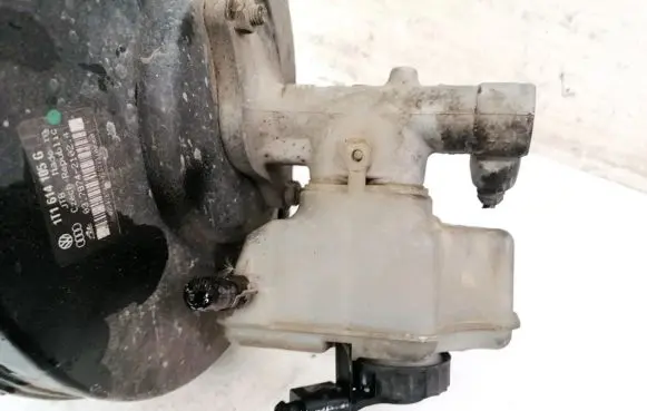 Volkswagen Touran I Master brake cylinder