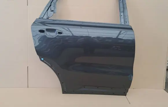 KIA Sorento IV Rear door