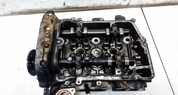 Subaru Legacy Engine head 