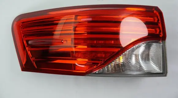 Toyota Avensis T270 Rear/tail lights 15477