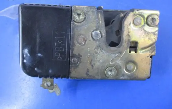 Citroen C5 Front door lock