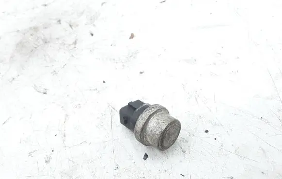 Volkswagen PASSAT B5 Coolant temperature sensor 1H0959625