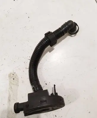 Audi A3 S3 8P Breather/breather pipe/hose 03C103201E