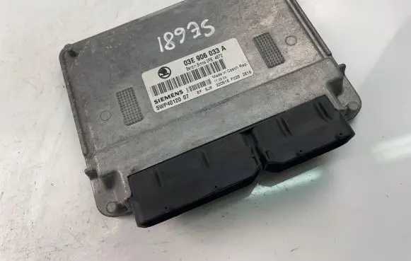 Skoda Fabia Mk1 (6Y) Engine control unit/module ECU 03E906033A