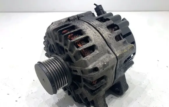 Citroen C4 I Picasso Generator/alternator 9661544880