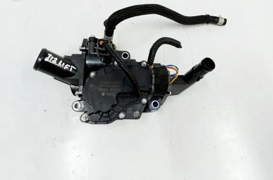 Nissan Qashqai J12 Thermostat housing 082700-0041