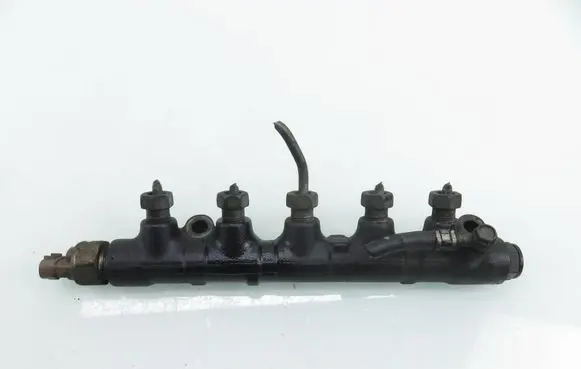Toyota Avensis T220 Fuel main line pipe 8945812020
