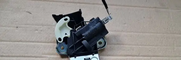Audi A6 S6 C6 4F Tailgate/trunk/boot lock/catch/latch 4F5827505D