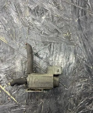 BMW 3 E90 E91 Turbo solenoid valve 