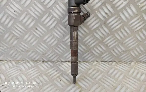 Fuel injector
