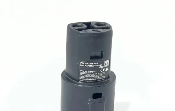 Tesla Model 3 Battery charger (optional) 106734800B A2C210221005360