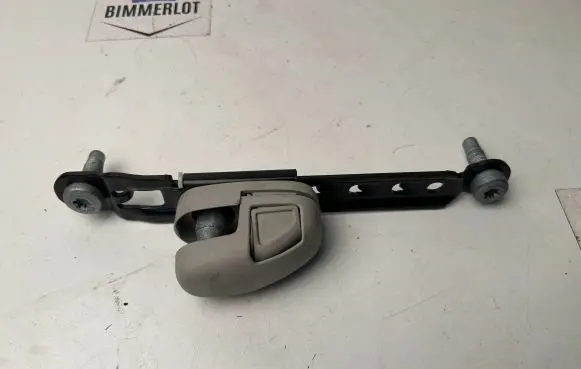 Chrysler Pacifica Seat belt adjustment rail 5LA64PD2AB