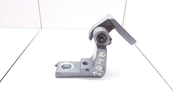 Audi A4 S4 B7 8E 8H Front door upper hinge 0705