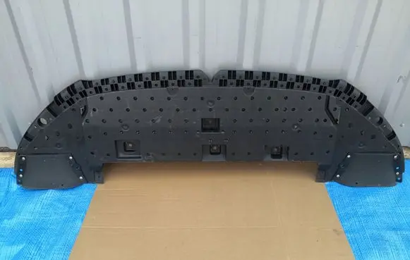Opel Corsa F Front bumper skid plate/under tray 475498858
