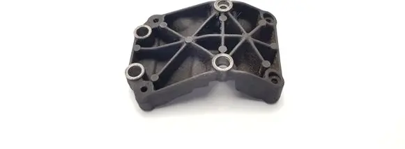 Ford Focus Engine mounting bracket 98FF19D624AC