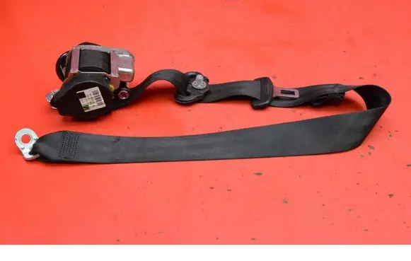 Skoda Yeti (5L) Front seatbelt 5LU857702