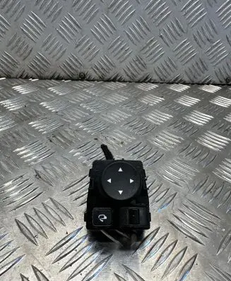 KIA Sportage Wing mirror switch 93530R2200