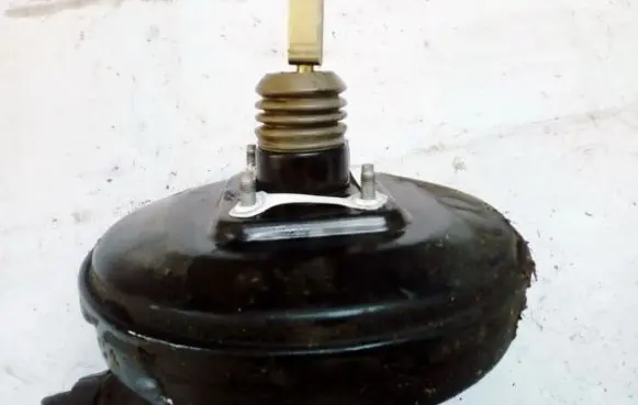 Volvo S40, V40 Brake booster 