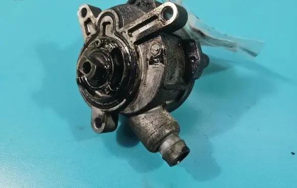 Volvo V70 Vacuum pump 08658230 IMPRK1373303