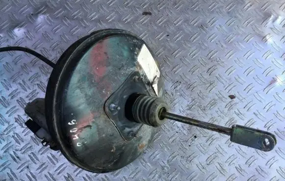 Peugeot 406 Brake booster 9631688280